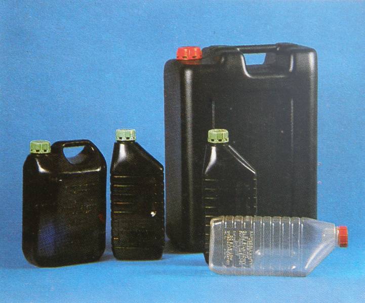 Pojemniki z PVC do pakowania produktów naftowych