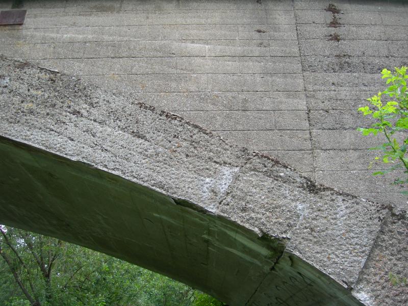 Most w Kamieczyku. Fragment elewacji zachodniej. Sierpie 2007. Fot.: Braciszek